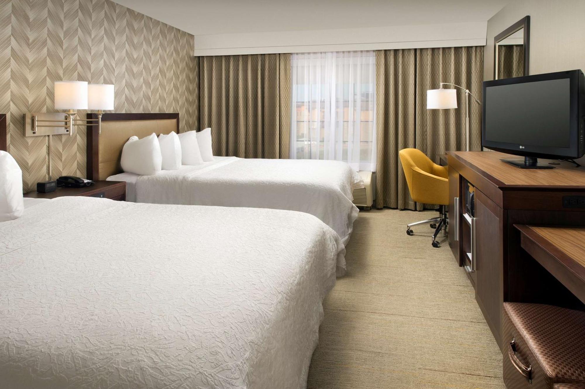 Hotel Hampton Kansas The Legends